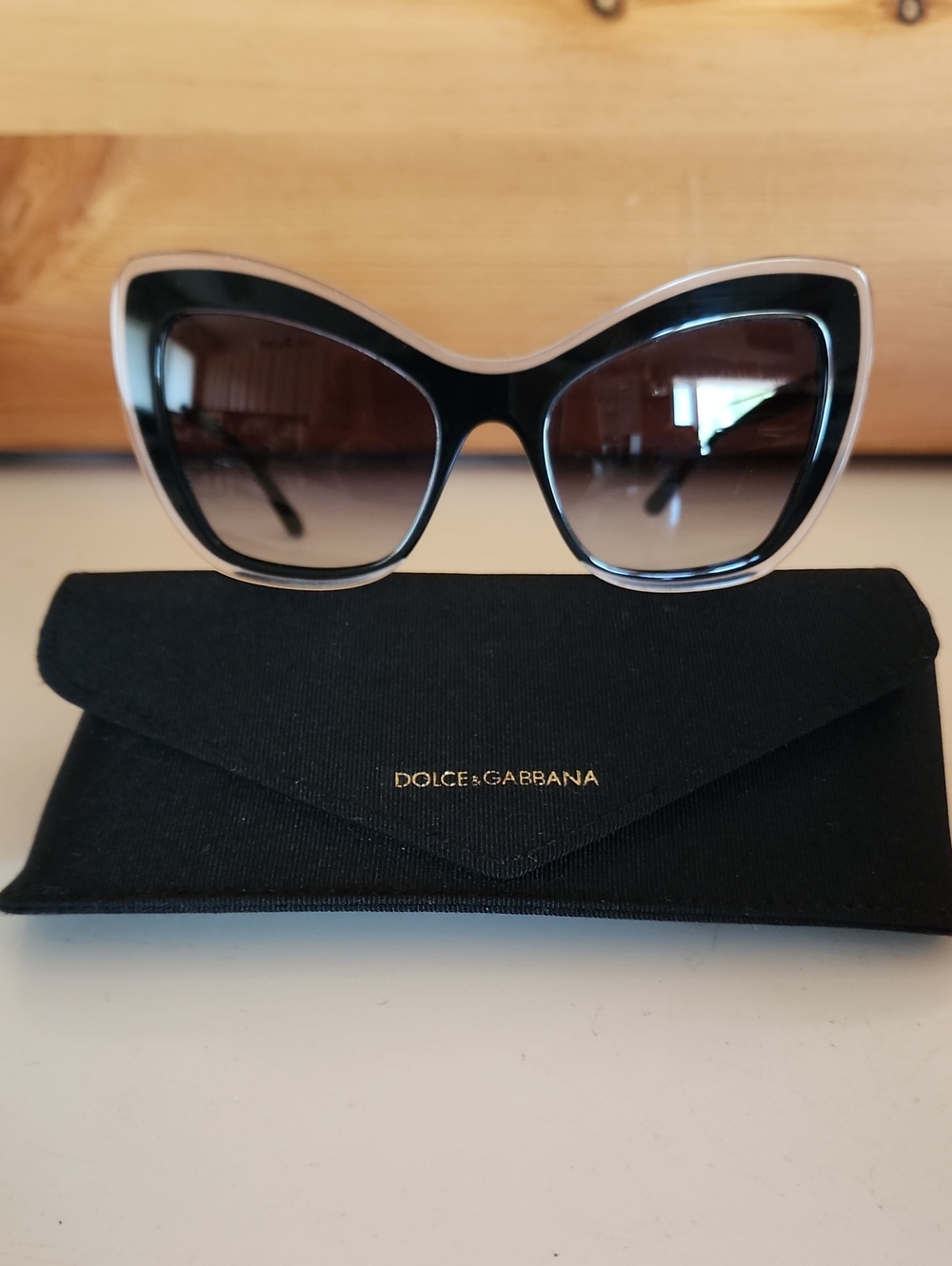 Authentic,Dolce & Gabbana Cats Eye Sun Glasses With Case.